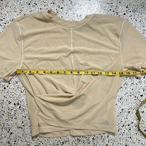EUC Lululemon sheer tan wrap top 4 6 yoga Pilates - Picture 6 of 6